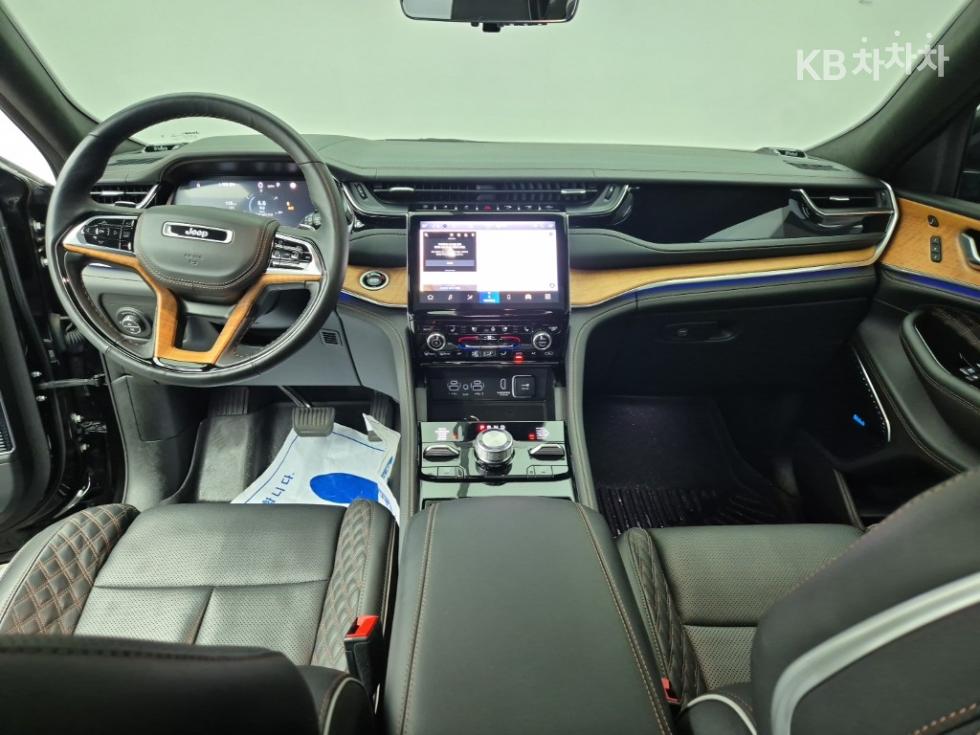 2024 Jeep (WL) photo