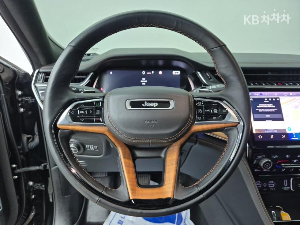 2024 Jeep (WL) photo