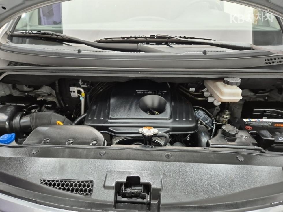 Hyundai Starex — miniaturë 5