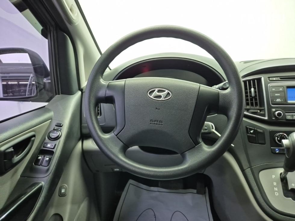 Hyundai Starex — miniaturë 9