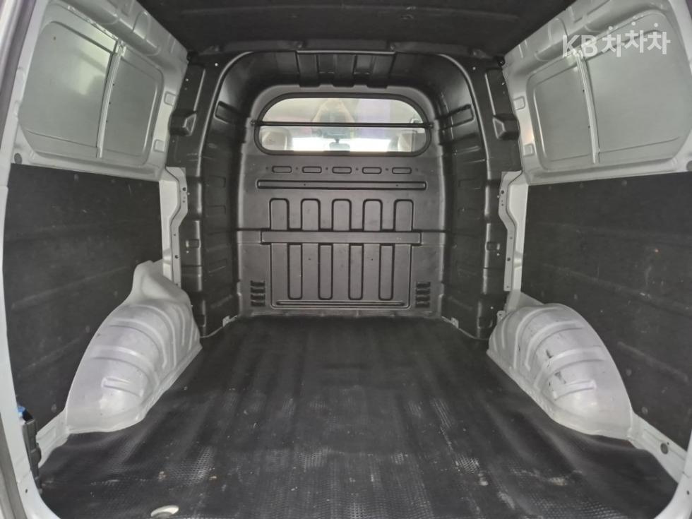 Hyundai Starex — miniaturë 16
