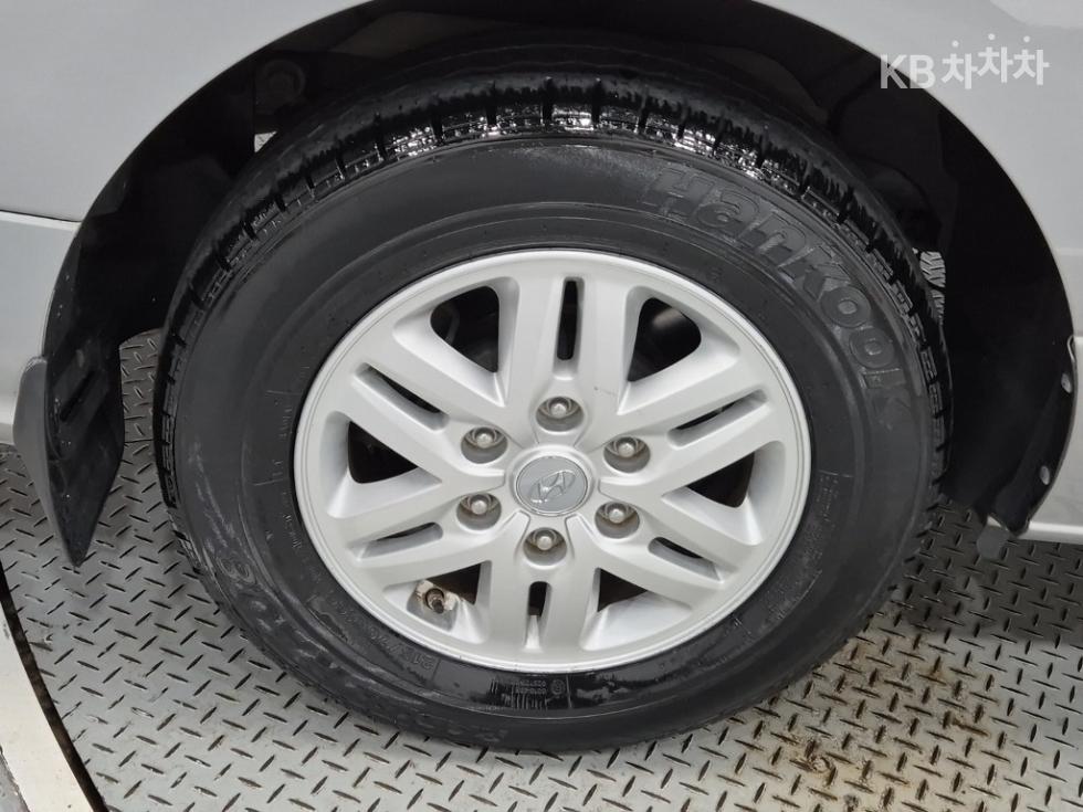 Hyundai Starex — miniaturë 18