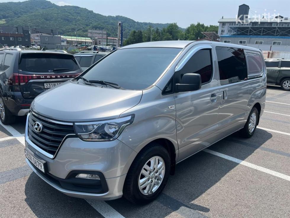 Hyundai Starex — miniaturë 3