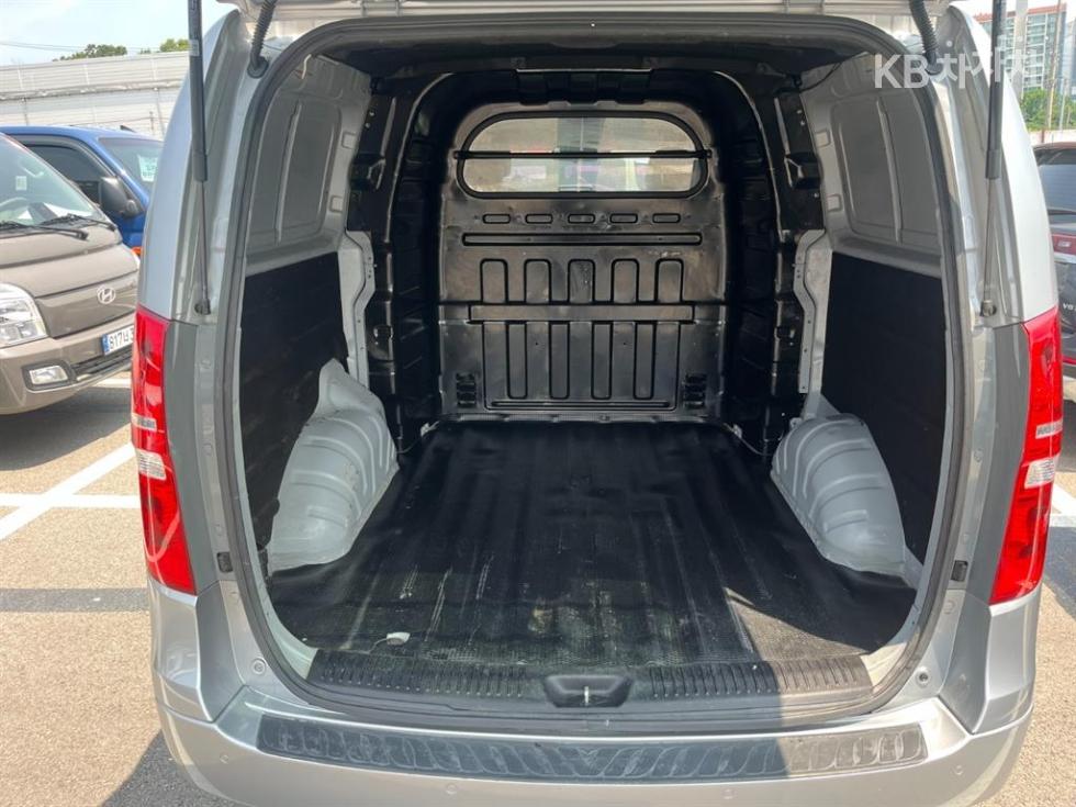 Hyundai Starex — miniaturë 7