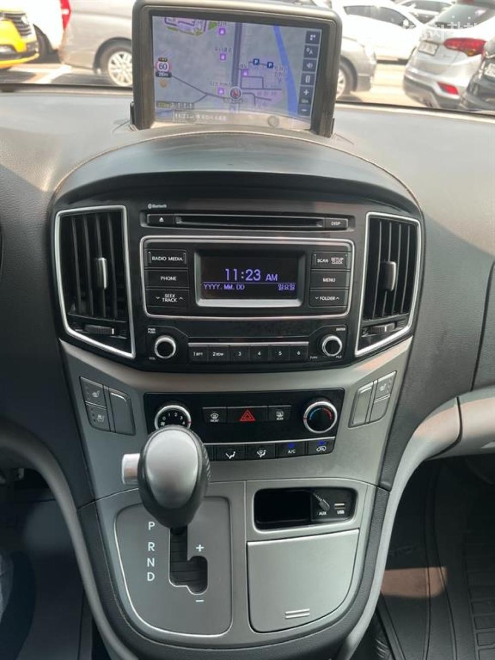 Hyundai Starex — miniaturë 9