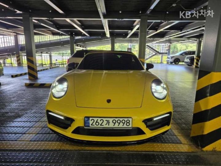 Porsche 911 Carrera 4 GTS Cabriolet — foto 1