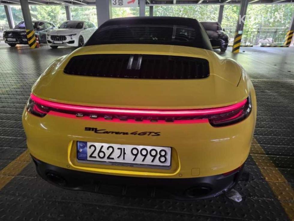 Porsche 911 — miniaturë 4