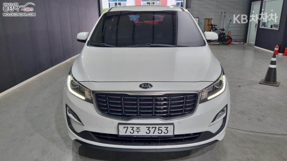 Kia Carnival — miniaturë 3