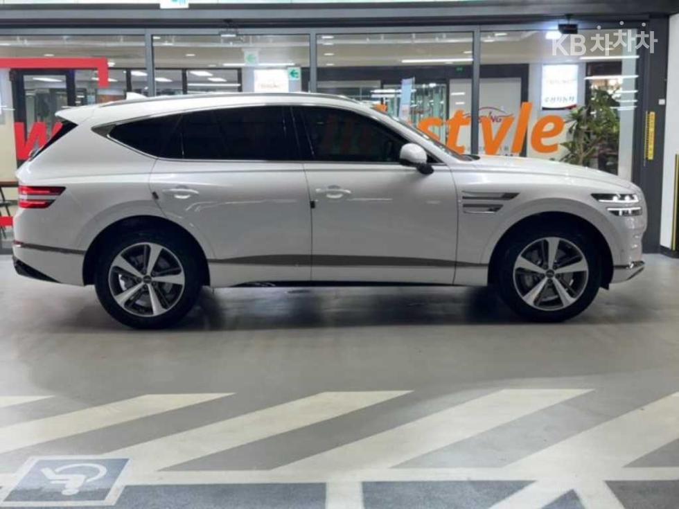 2022 Genesis GV80 photo