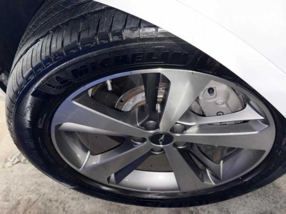 2022 Genesis GV80 photo