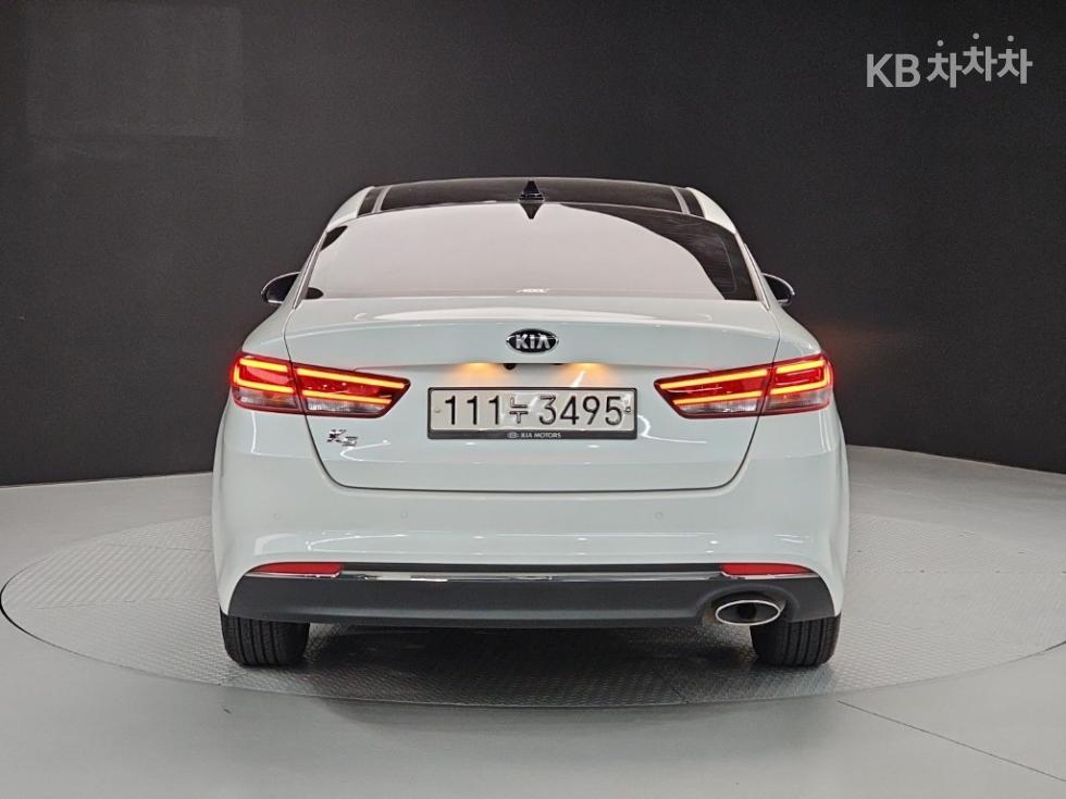 Kia K5 — miniaturë 3