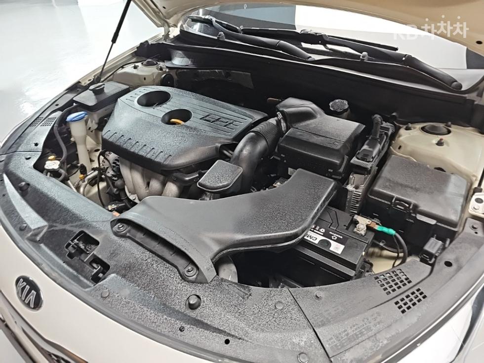 Kia K5 — miniaturë 5