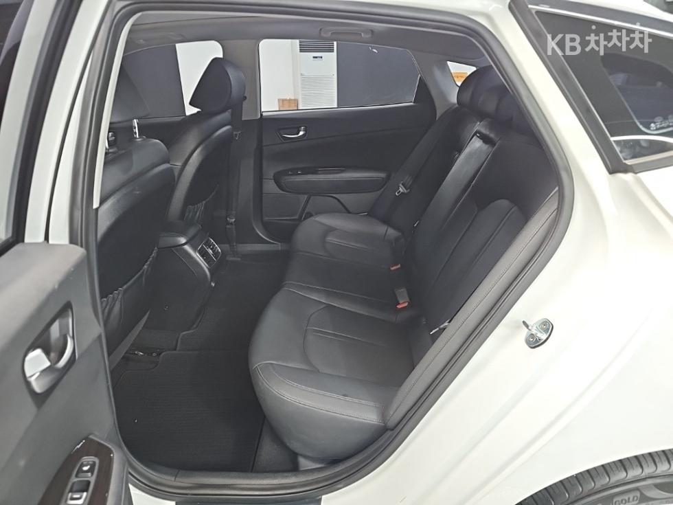 Kia K5 — miniaturë 12