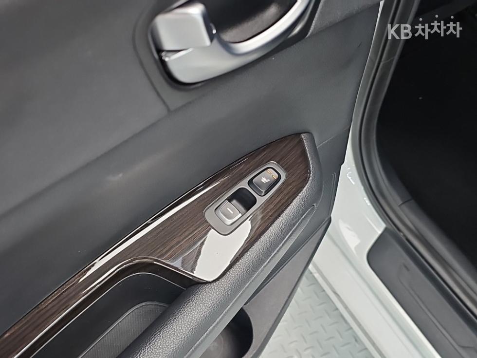 Kia K5 — miniaturë 13