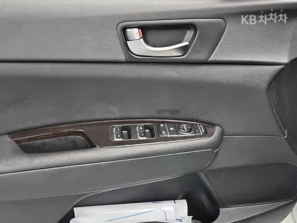Kia K5 — miniaturë 17