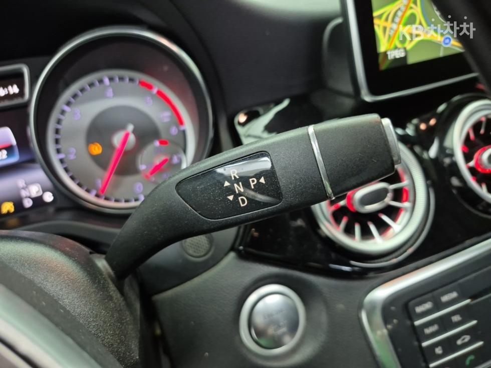 Mercedes-Benz CLA-klasse — miniaturë 8
