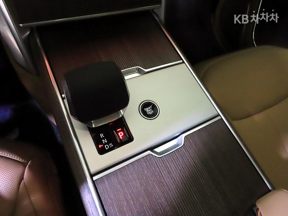 Land Rover Range Rover — miniaturë 12