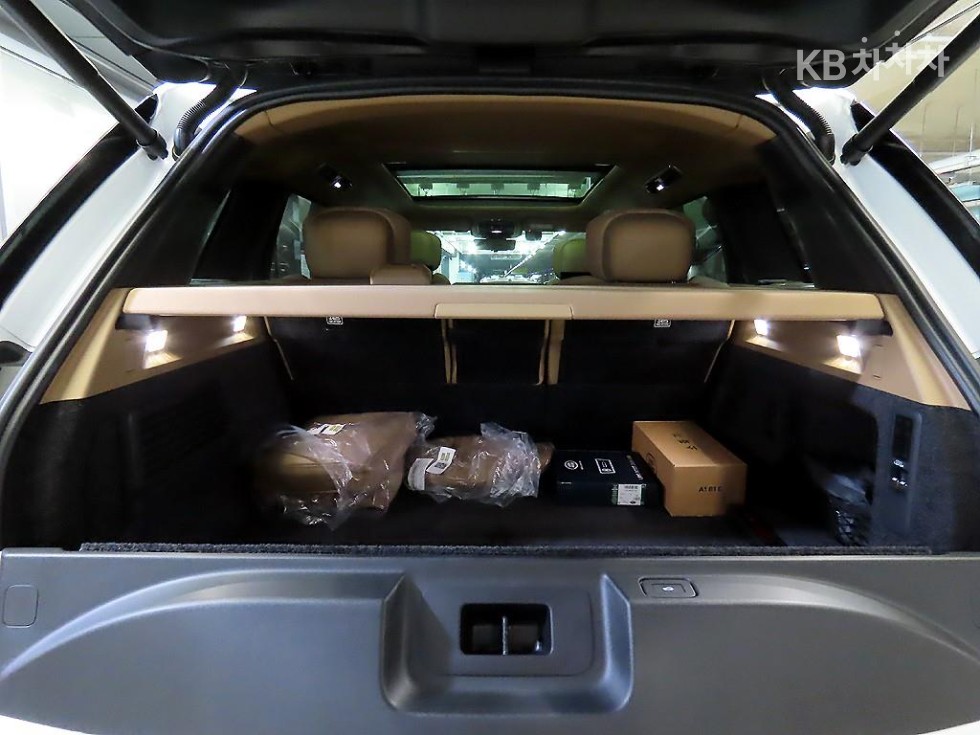 Land Rover Range Rover — miniaturë 16