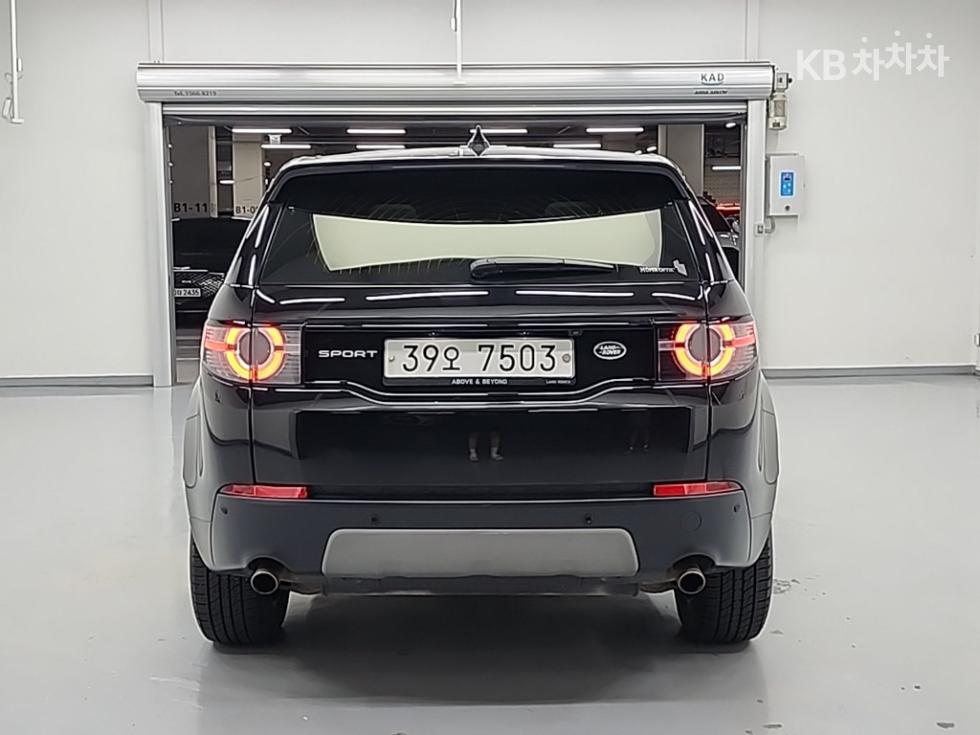 2018 Land Rover Used Car photo