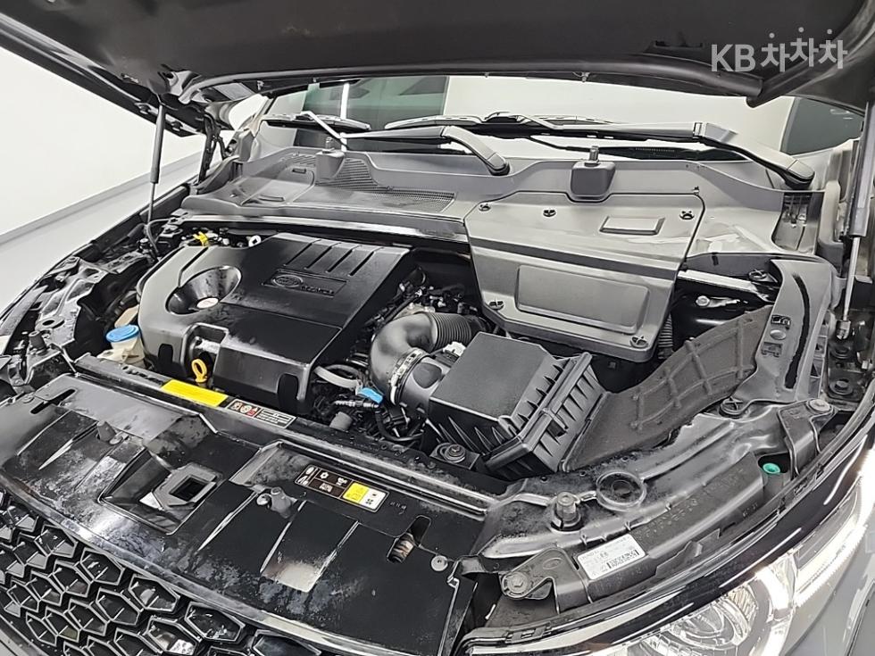 2018 Land Rover Used Car photo