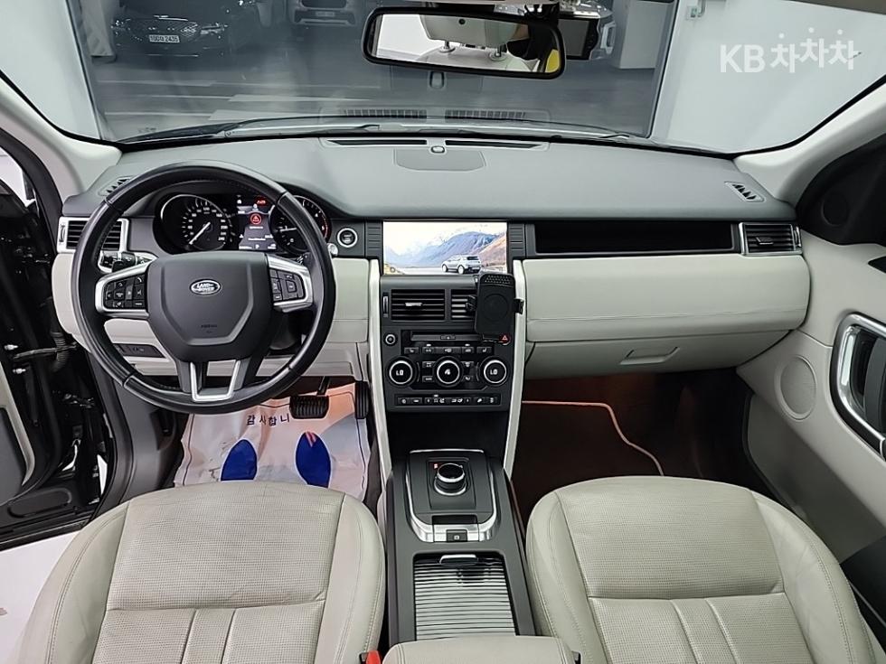 2018 Land Rover Used Car photo