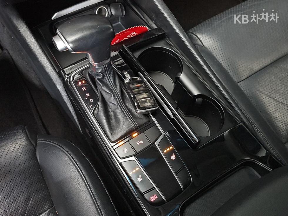 Kia K7 — miniaturë 8