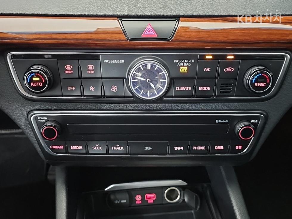 Kia K7 — miniaturë 10