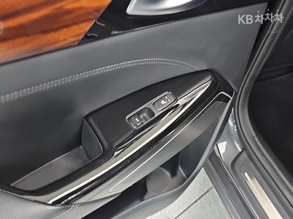 Kia K7 — miniaturë 13