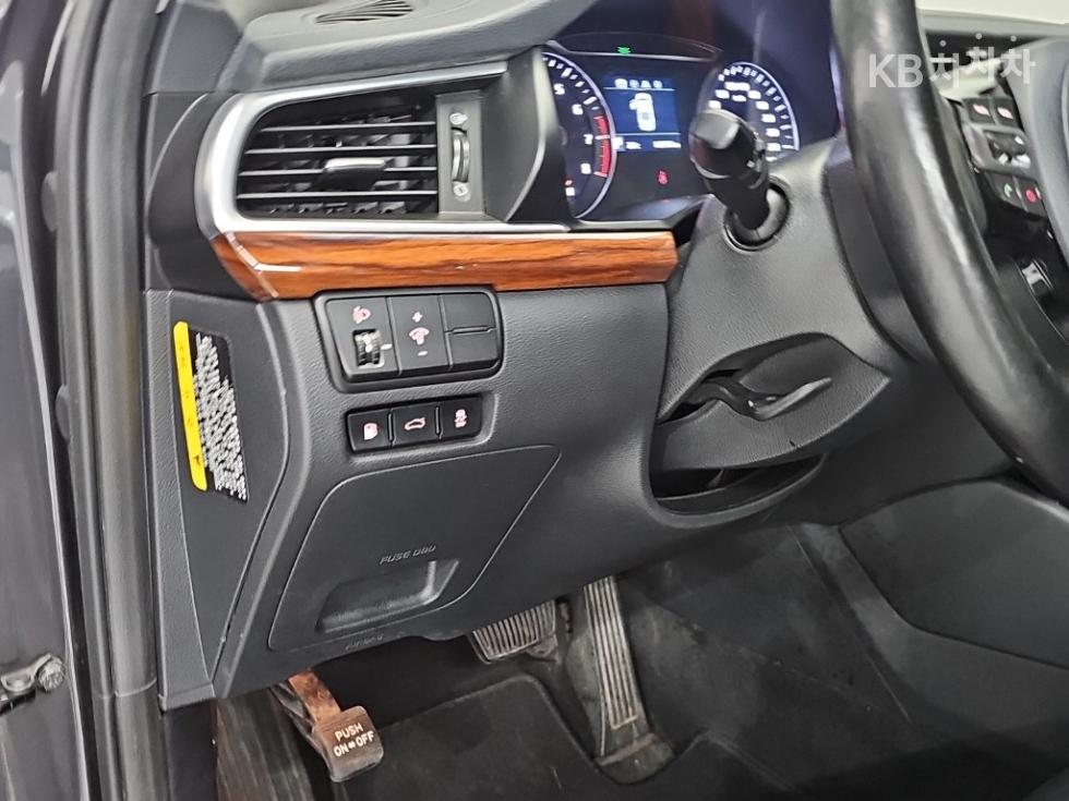 Kia K7 — miniaturë 17