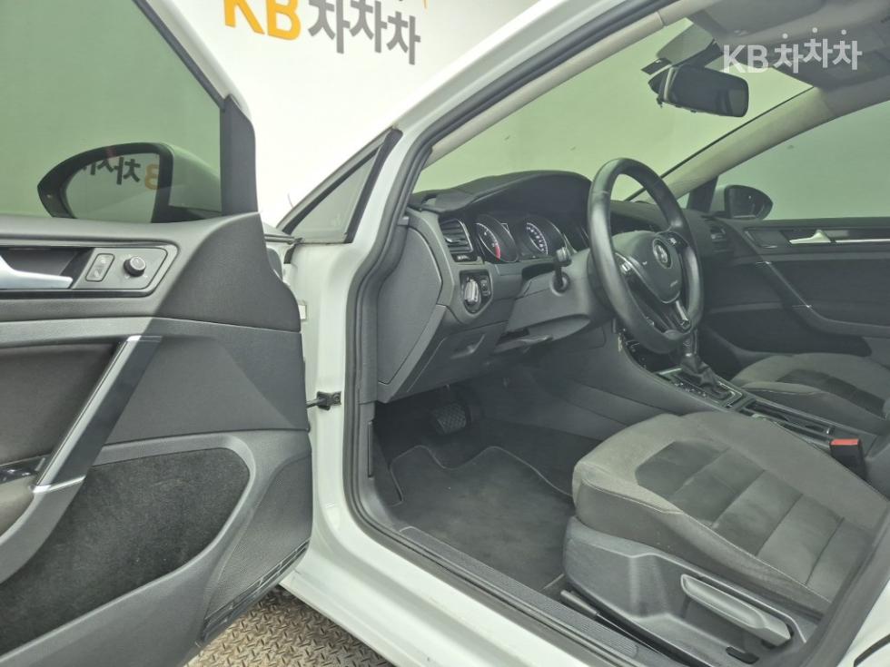 Volkswagen Golf — miniaturë 15