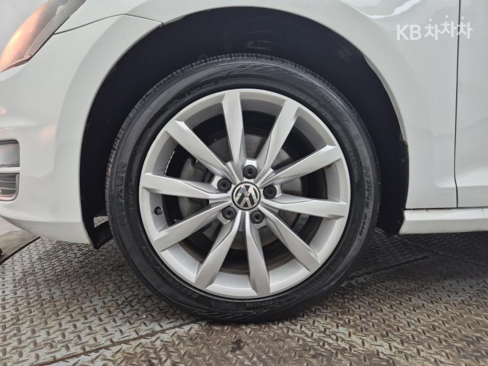 Volkswagen Golf — miniaturë 18