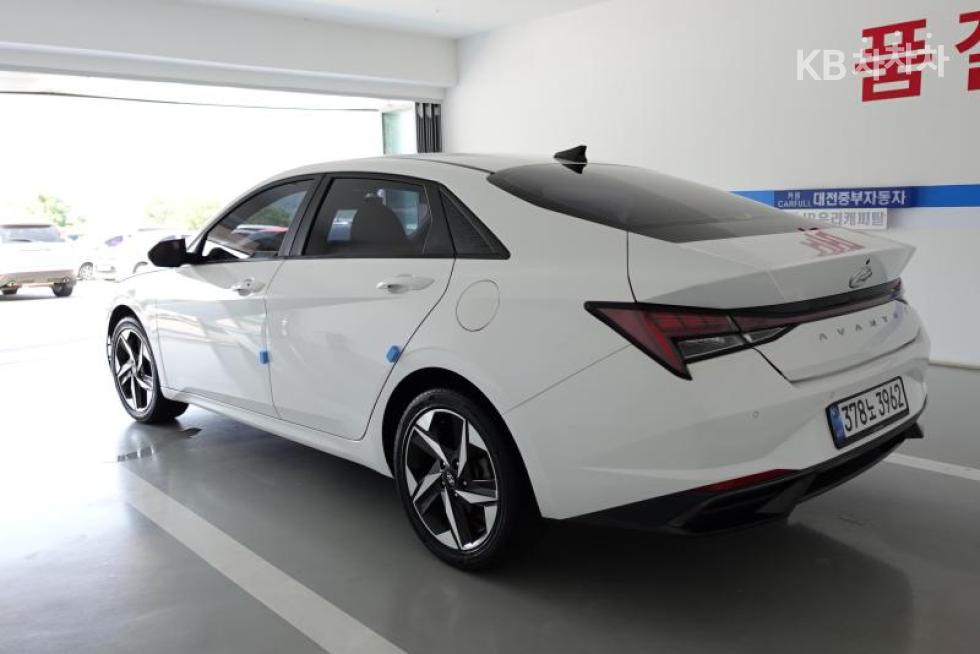Hyundai Avante — miniaturë 4
