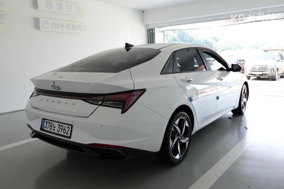 Hyundai Avante — miniaturë 6