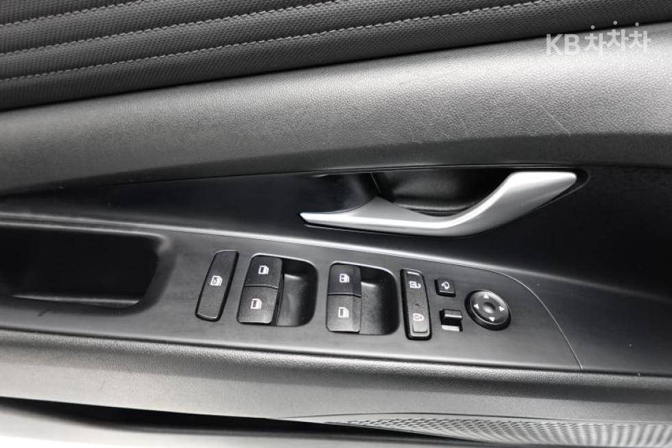 Hyundai Avante — miniaturë 19