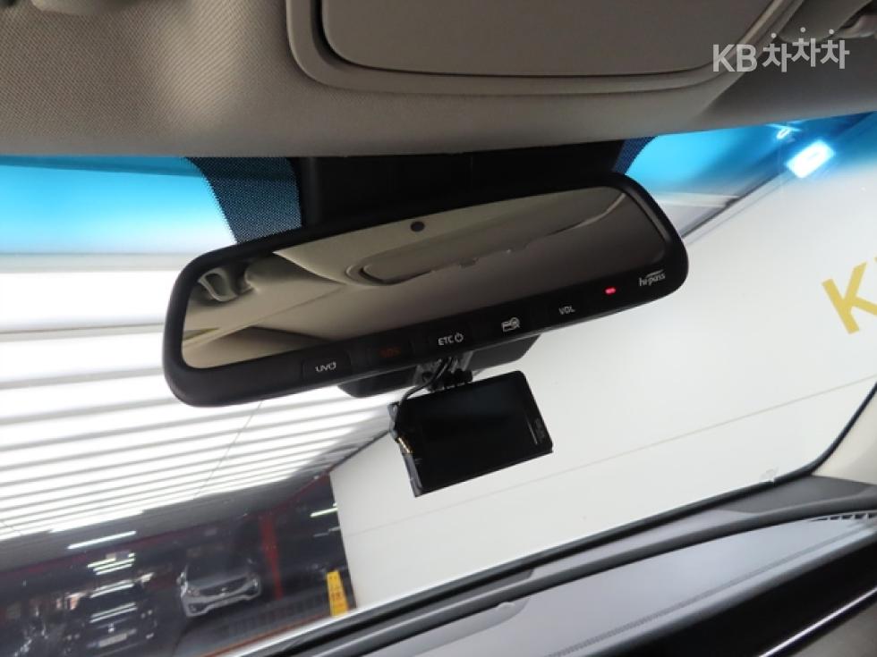 Kia K7 — miniaturë 12