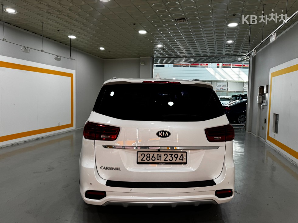 Kia Carnival — miniaturë 3