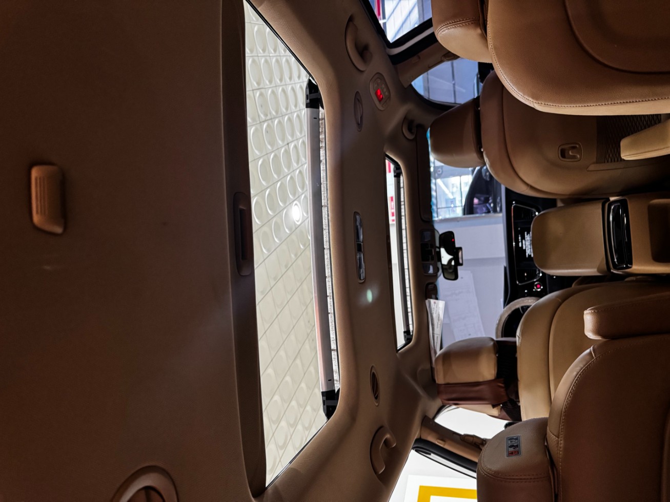 Kia Carnival — miniaturë 6