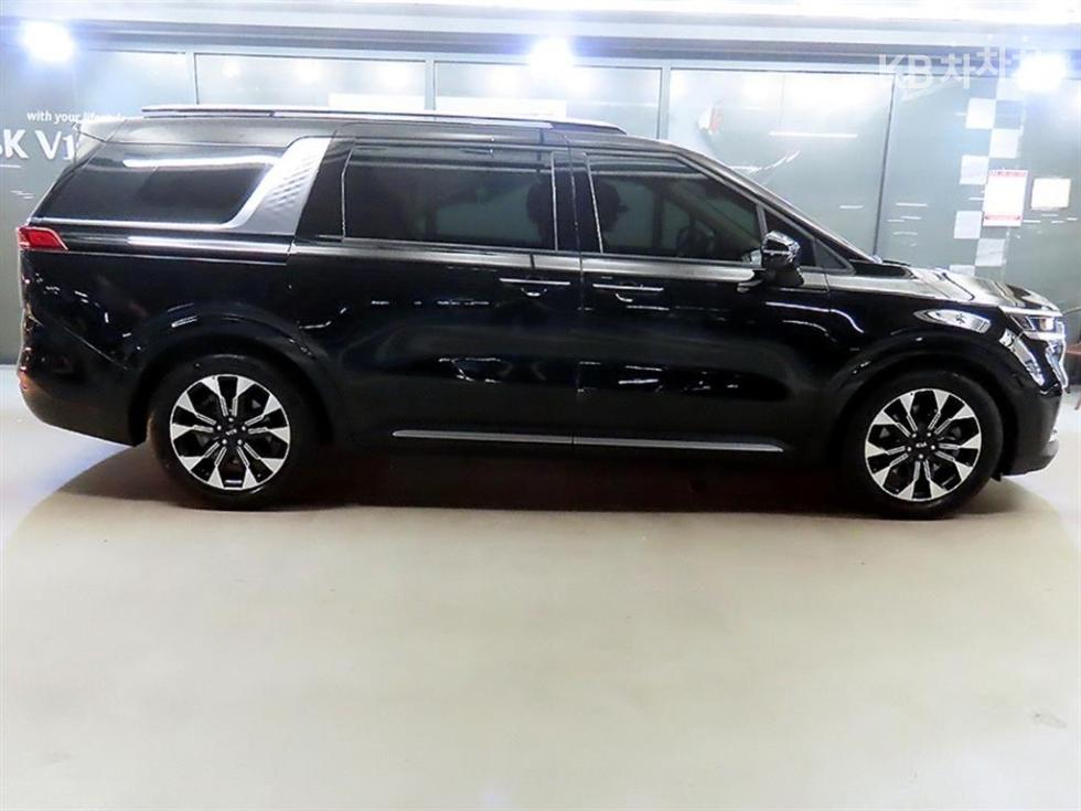 Kia Carnival — miniaturë 3