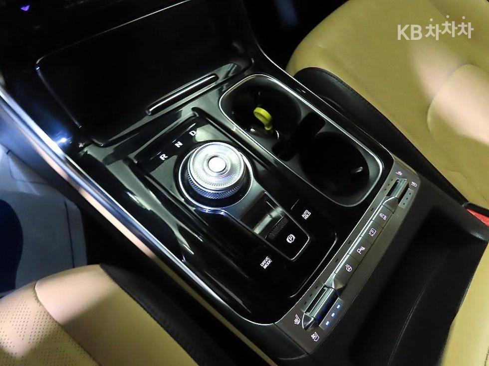 Kia Carnival — miniaturë 12