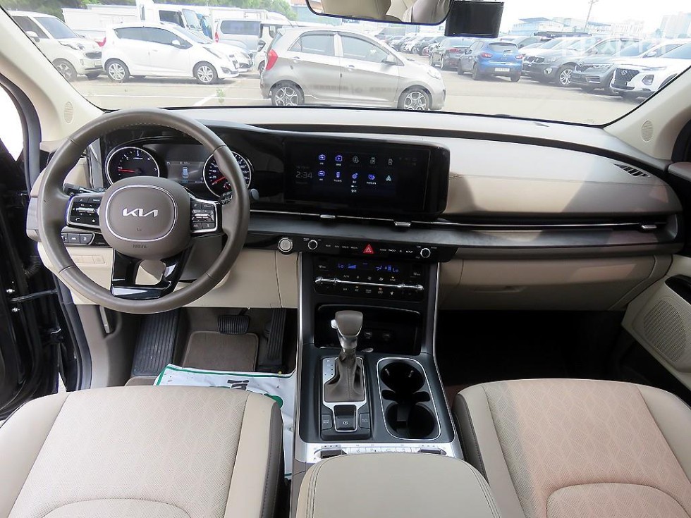 Kia Carnival — miniaturë 8