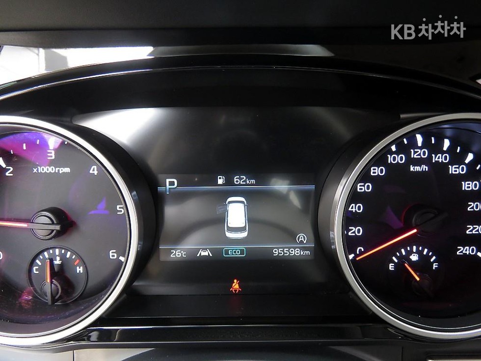 Kia Carnival — miniaturë 13