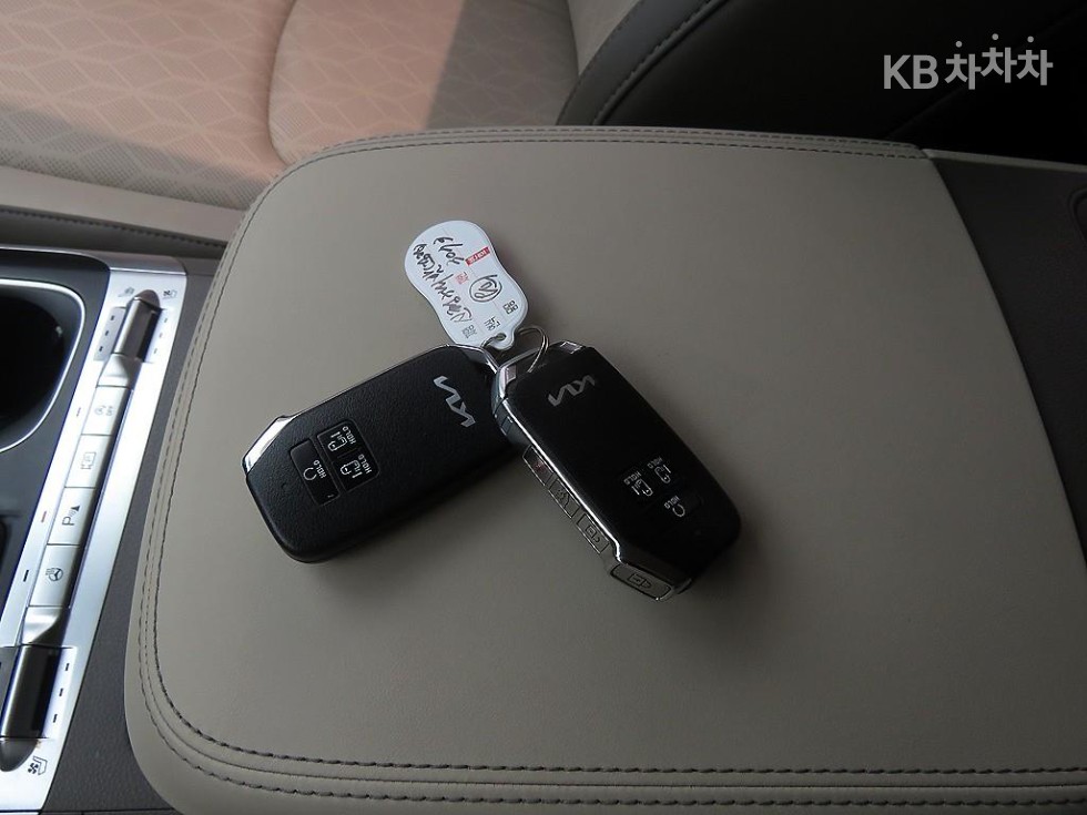 Kia Carnival — miniaturë 16