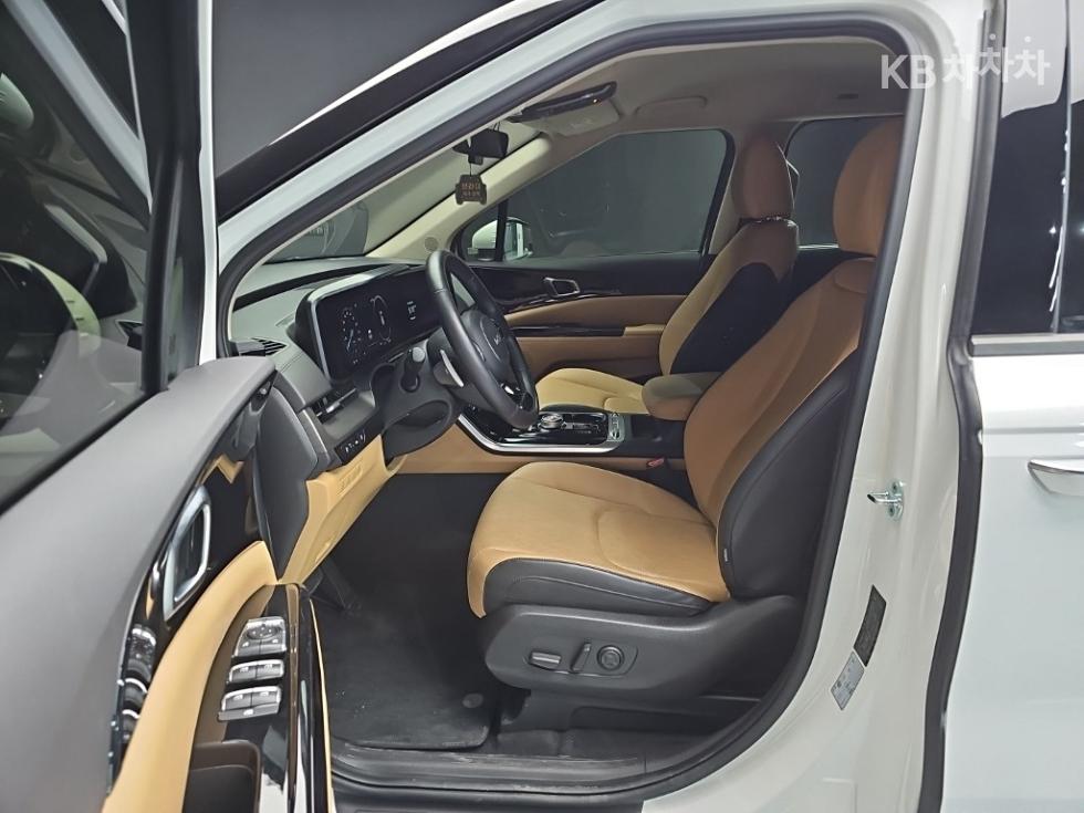 Kia Carnival — miniaturë 11