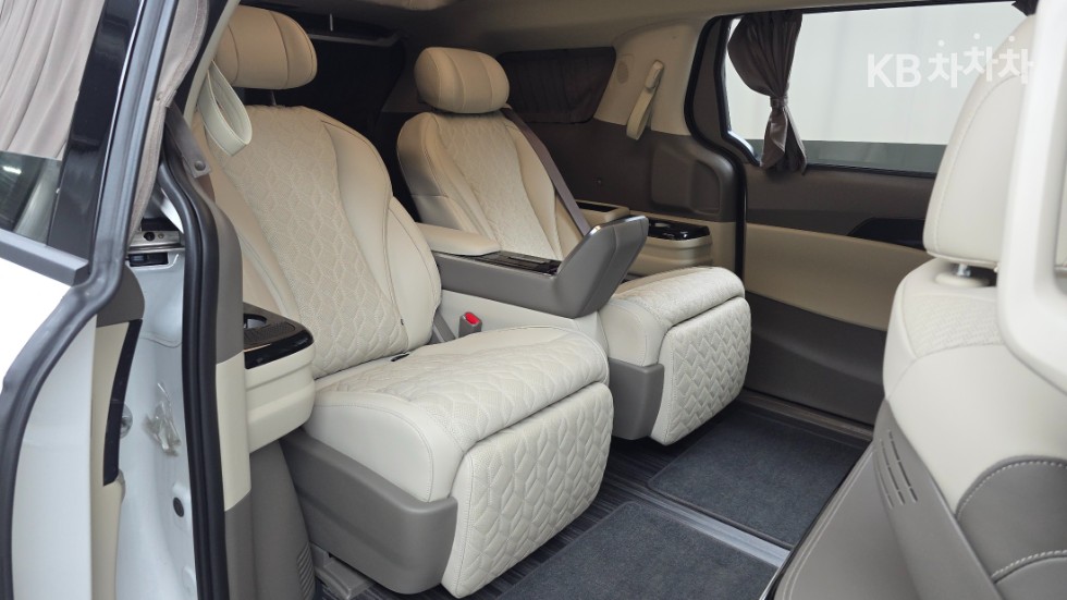 Kia Carnival — miniaturë 12