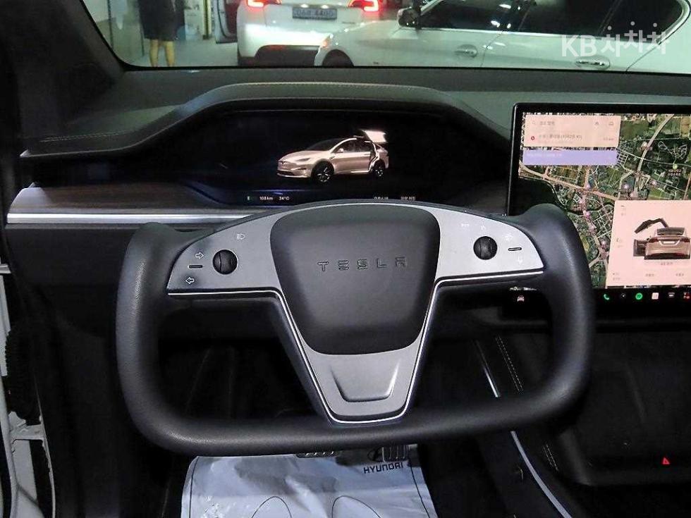 Tesla Model X — miniaturë 8