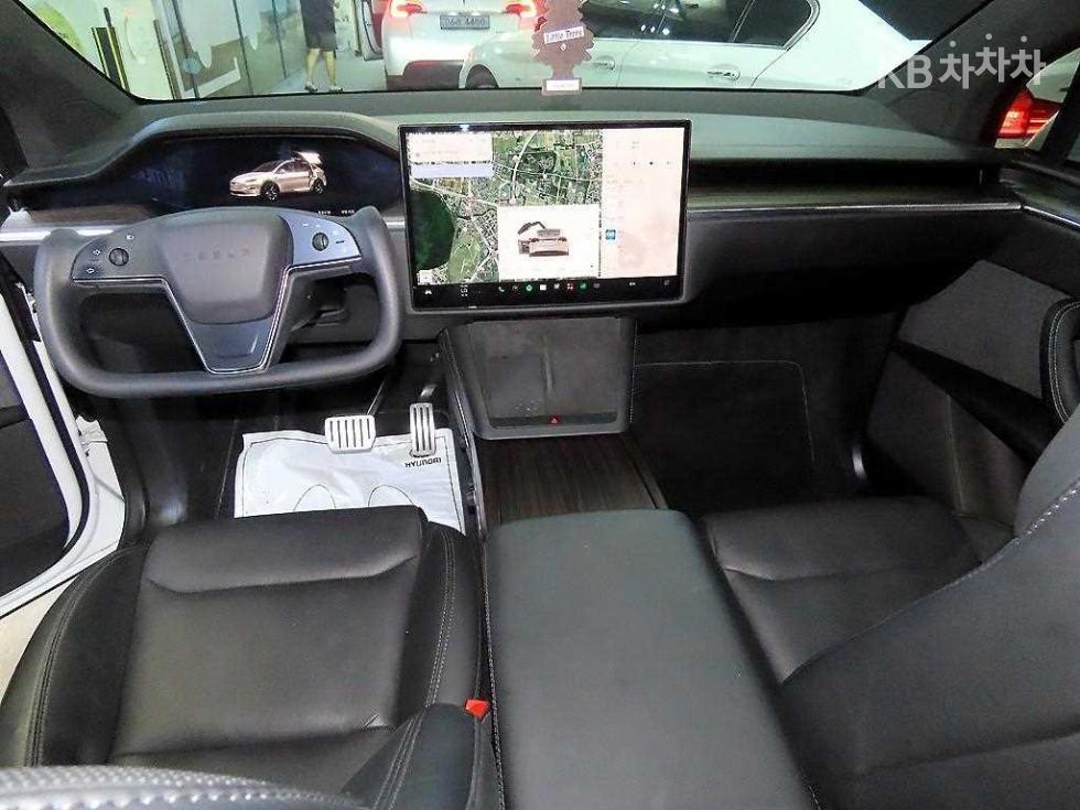 Tesla Model X — miniaturë 10