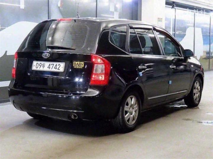 Kia Carens — miniaturë 4