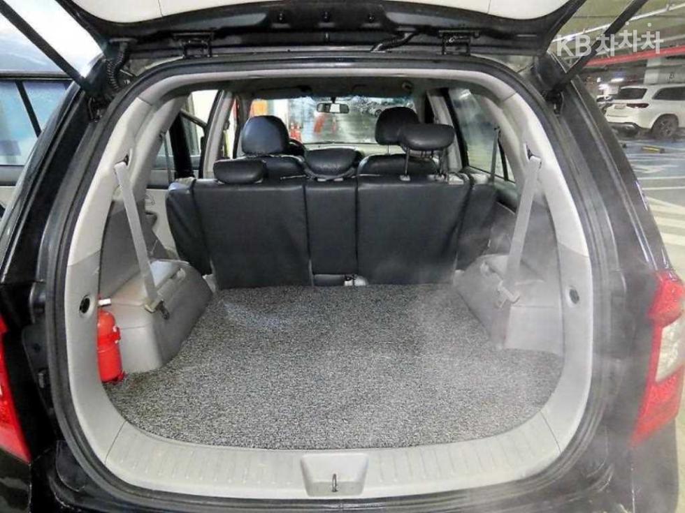 Kia Carens — miniaturë 6