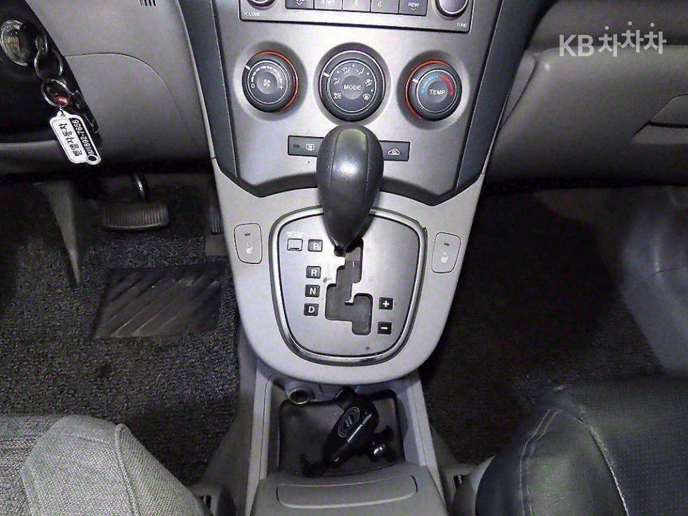Kia Carens — miniaturë 17
