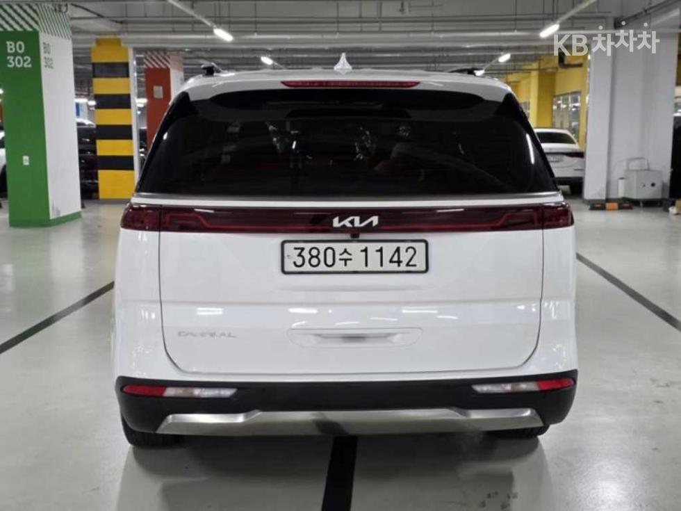 Kia Carnival — miniaturë 5